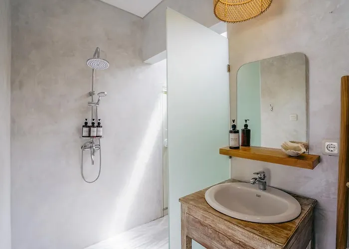 别墅 Aarka - Chic Balinese Bohemian Retreat In
